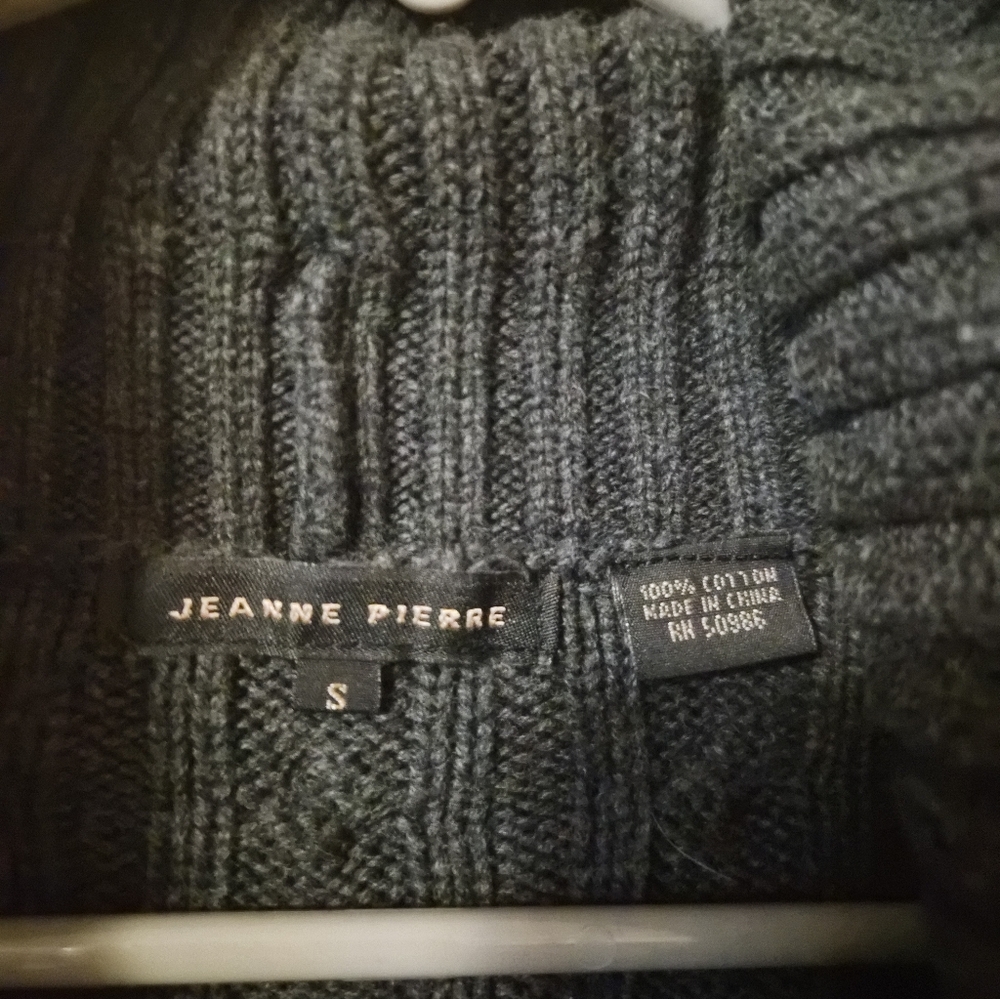 Sweater - Picture 3 of 3